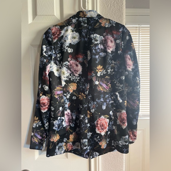 Silk floral blazer sz 2 - Picture 3 of 6